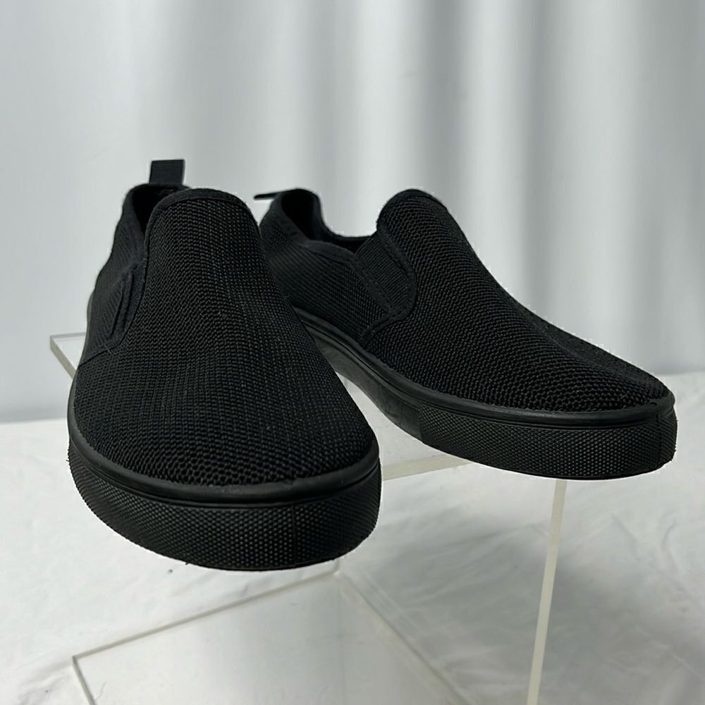 WOMENS TAXI SLIP ON ALL BLACK SNEAKERS FTL-03-187